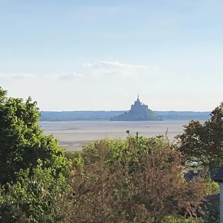 Villa Prieure Saint Leonard, Xieme Siecle, Baie Du Mont Saint Michel Vains