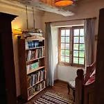 Villa Prieure Saint Leonard, Xieme Siecle, Baie Du Mont Saint Michel Vains