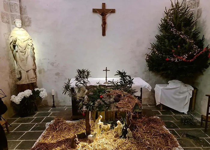 Prieure Saint Leonard, Xieme Siecle, Baie Du Mont Saint Michel Vains