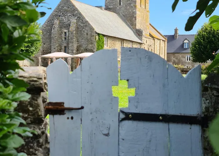 Prieure Saint Leonard, Xieme Siecle, Baie Du Mont Saint Michel Vains