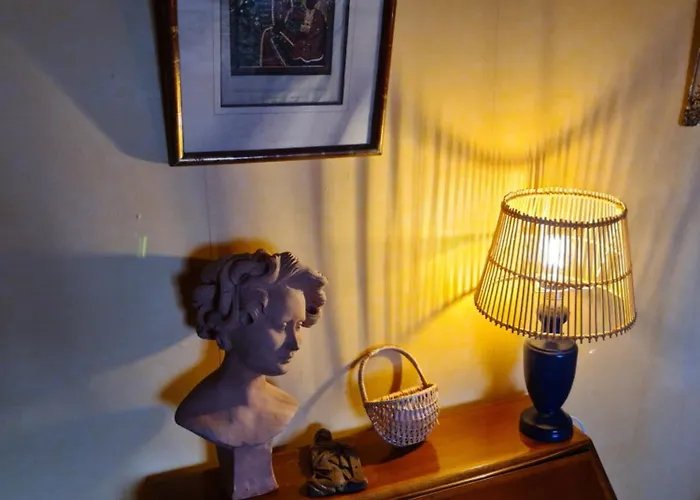 فيلة Prieure Saint Leonard, Xieme Siecle, Baie Du Mont Saint Michel