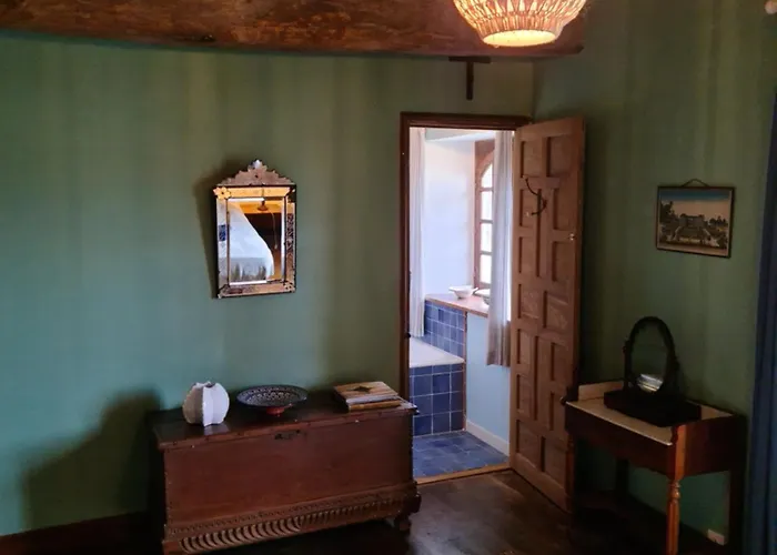 فيلة Prieure Saint Leonard, Xieme Siecle, Baie Du Mont Saint Michel *