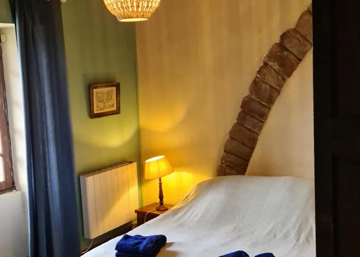 فيلة Prieure Saint Leonard, Xieme Siecle, Baie Du Mont Saint Michel