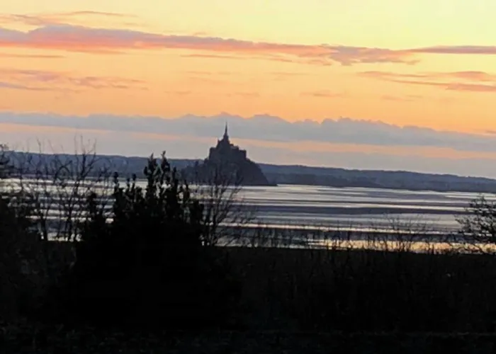 فيلة Prieure Saint Leonard, Xieme Siecle, Baie Du Mont Saint Michel